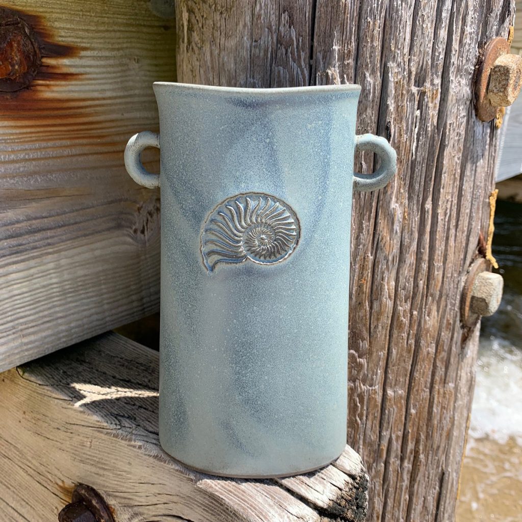 Nautilus Vase
Stoneware clay